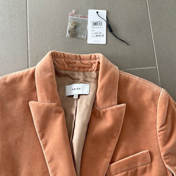 Reiss Aubrie double breasted velvet jacket/blazer, in peach/pink color - Picture 7 of 17